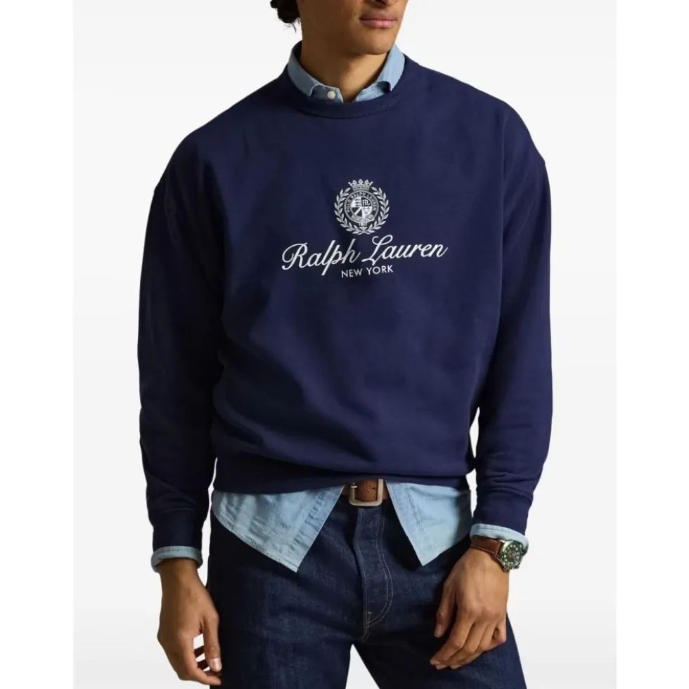 Seasonal Fleece Graphic Sweatshirt