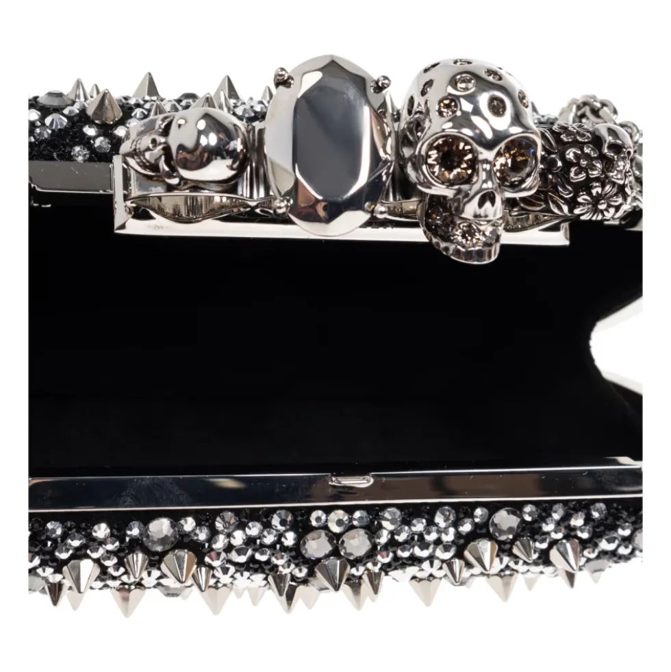 Skull Knuckle Clutch