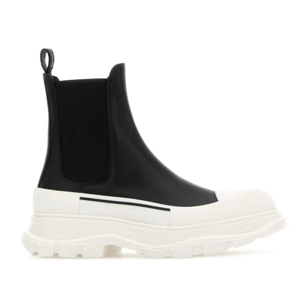 Slick Chelsea Boot