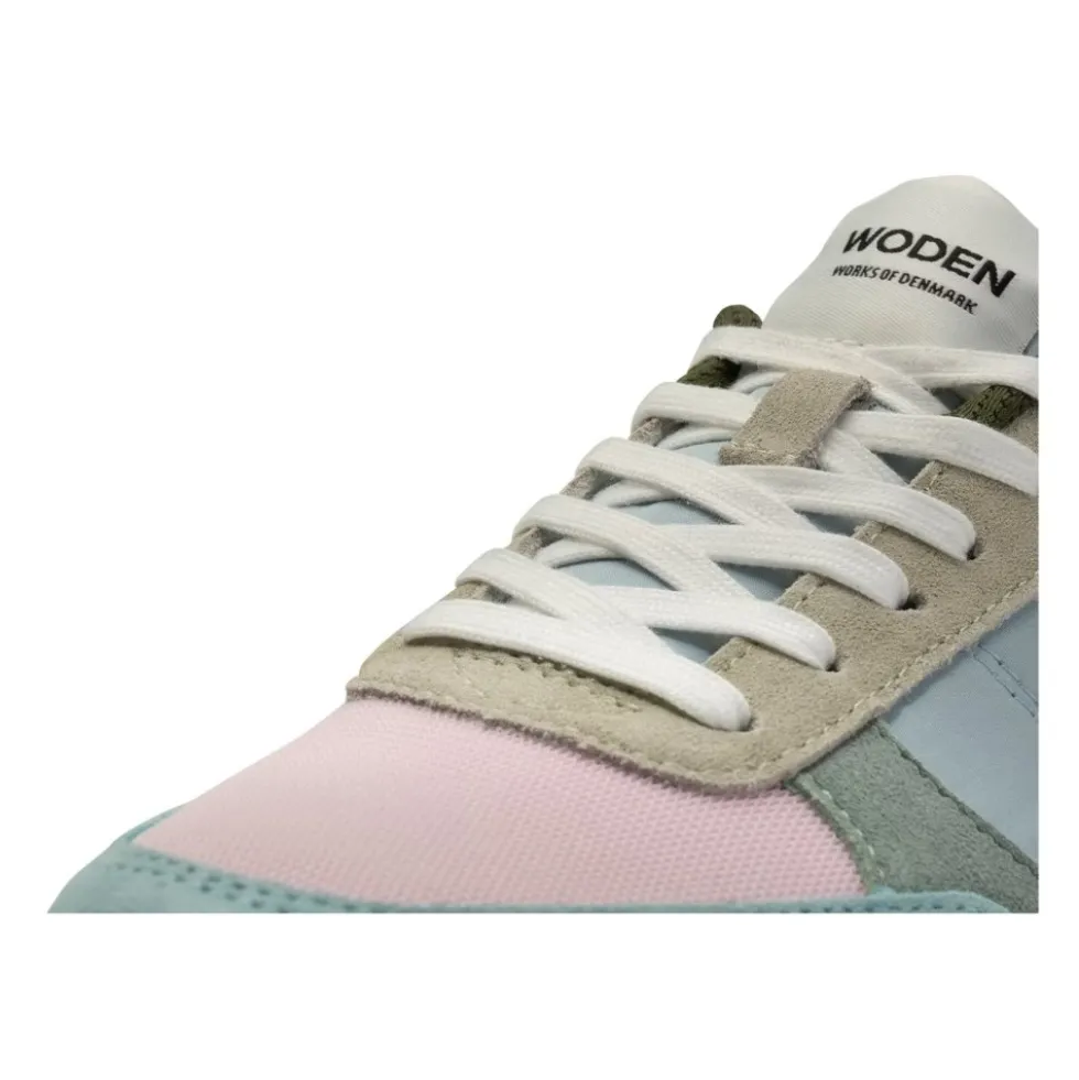 Smart Mode Sneakers