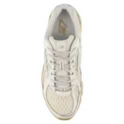 740 Sneakers