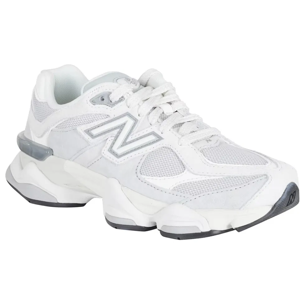 9060 Sneakers