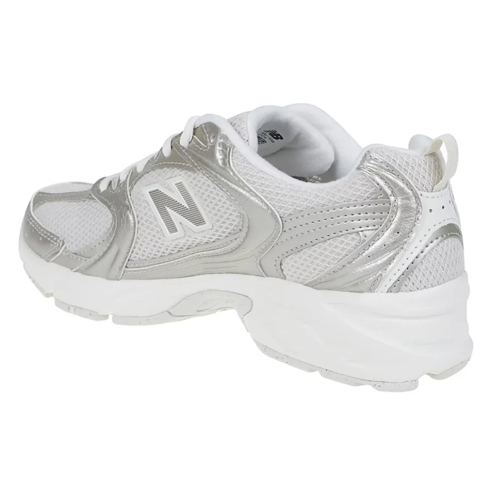 530 Sneakers