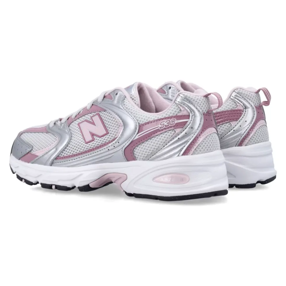 530 Sneakers