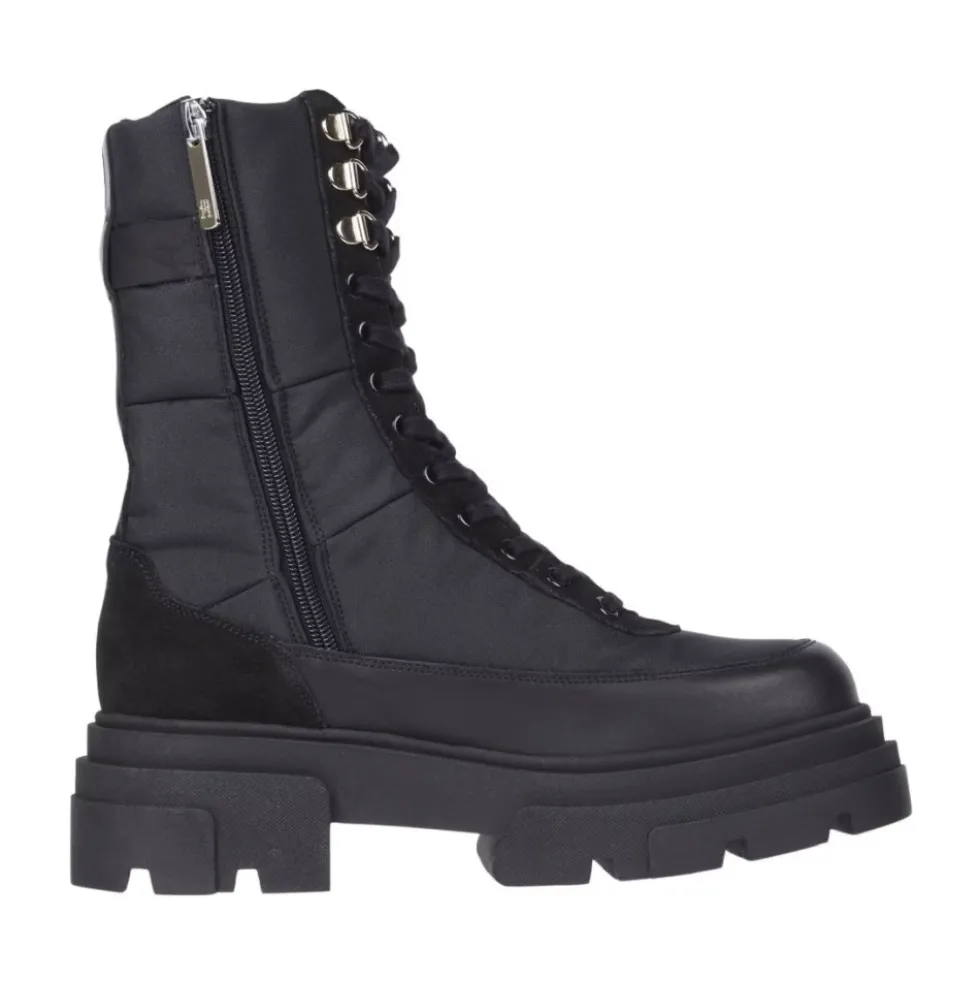Sorte snørestøvler med biker-look