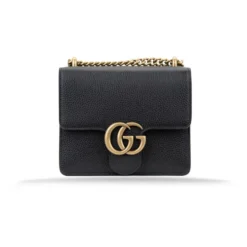 Stilfuld læder crossbody taske med kæde