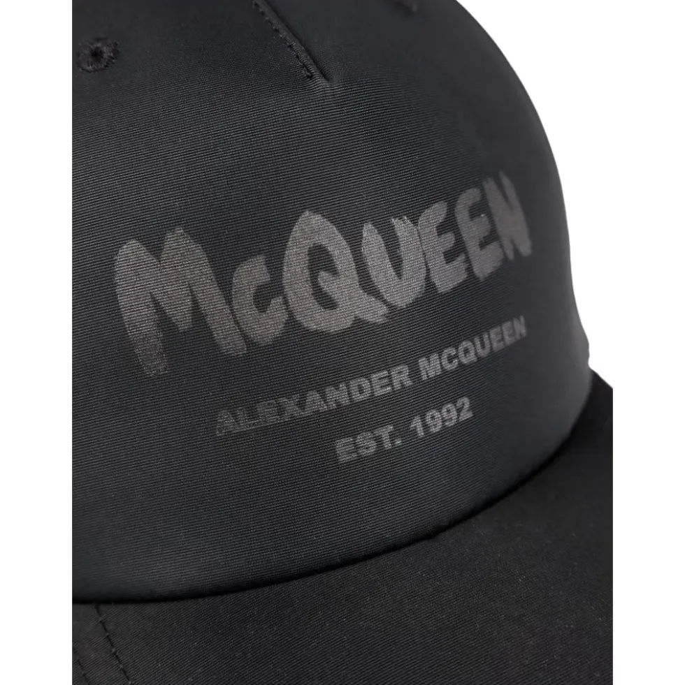 Stilfuld Queen Cap