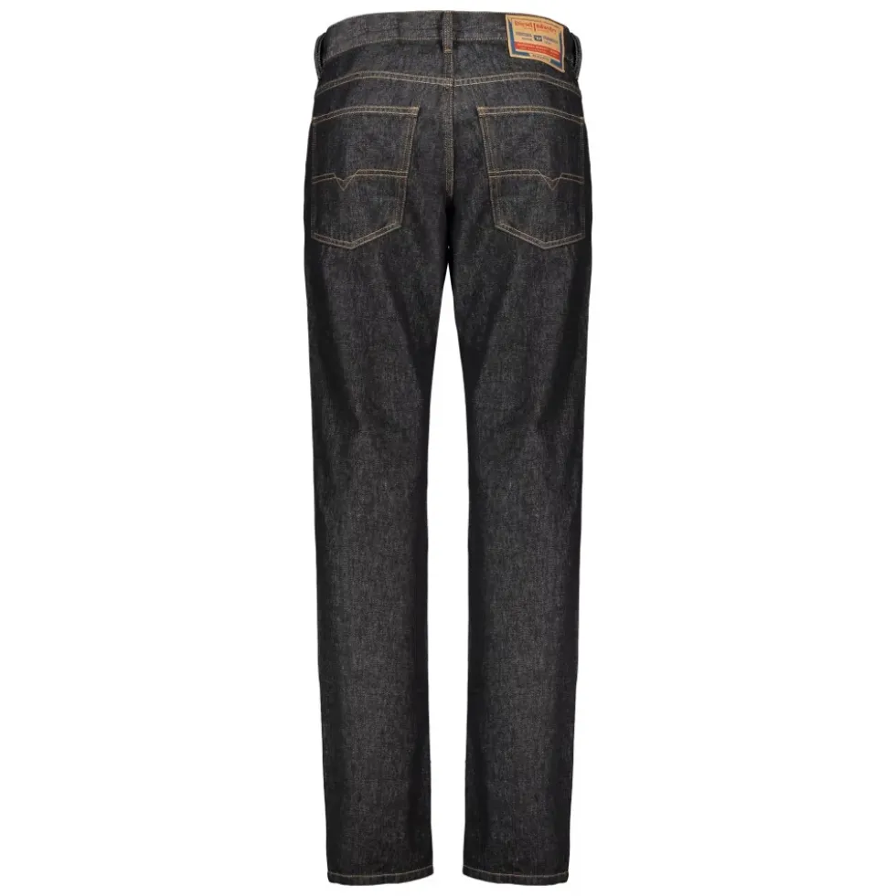 Straight Jeans