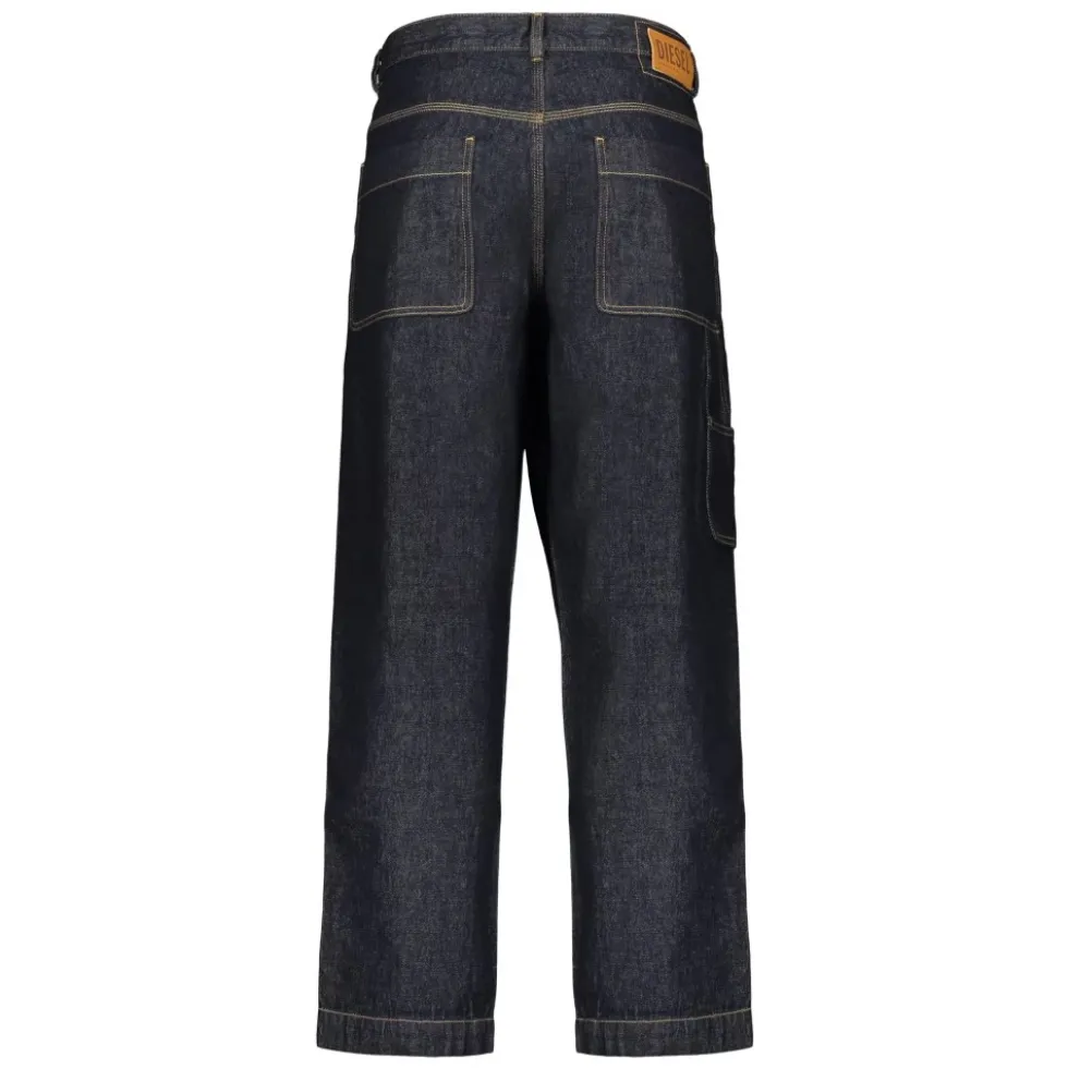 Straight Jeans