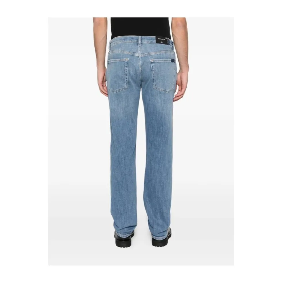 Straight Jeans