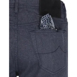 Straight Jeans