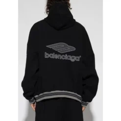 Sweatshirt med patches