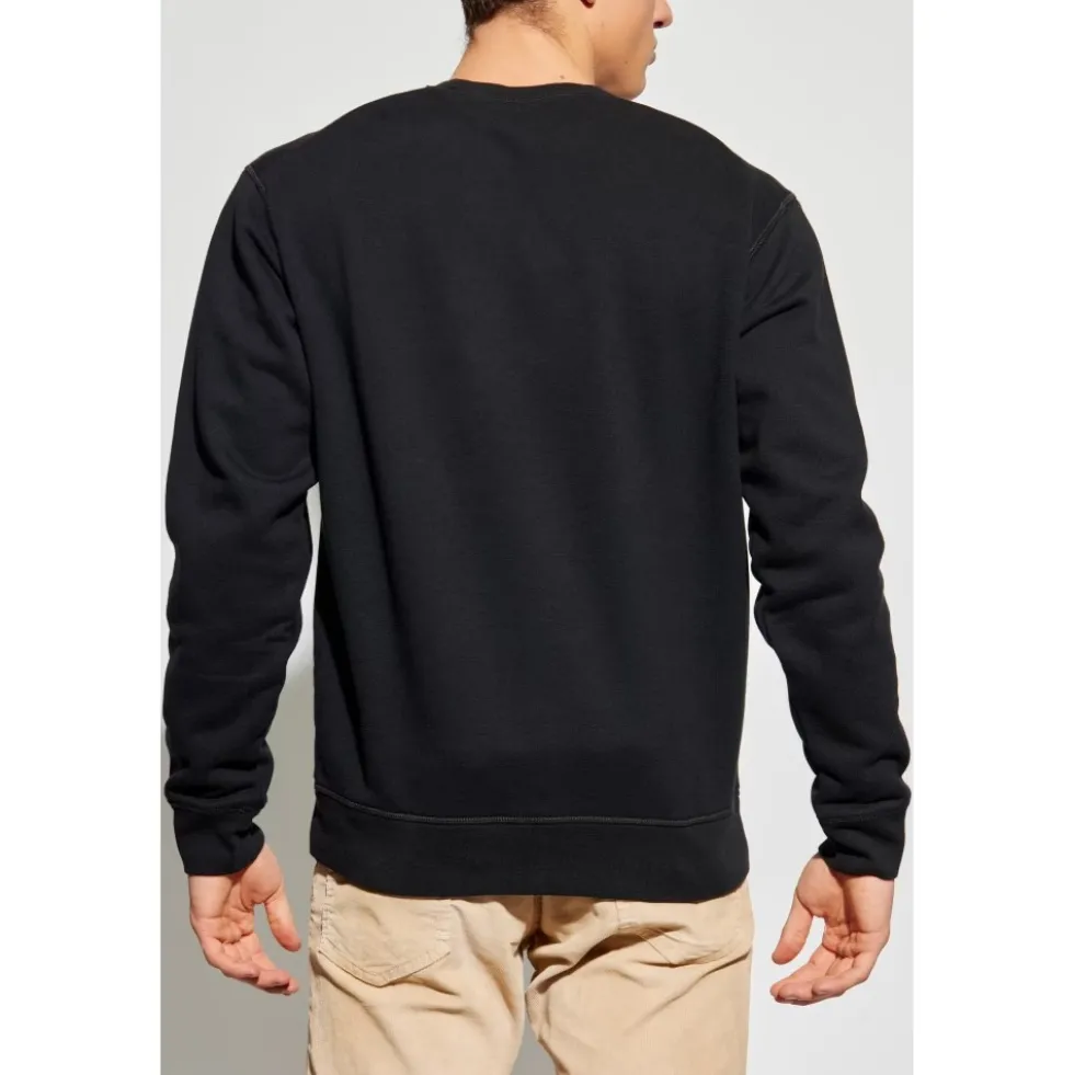 Sweatshirts & Hoodies
