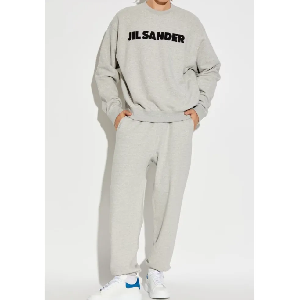 Sweatshirts & Hoodies