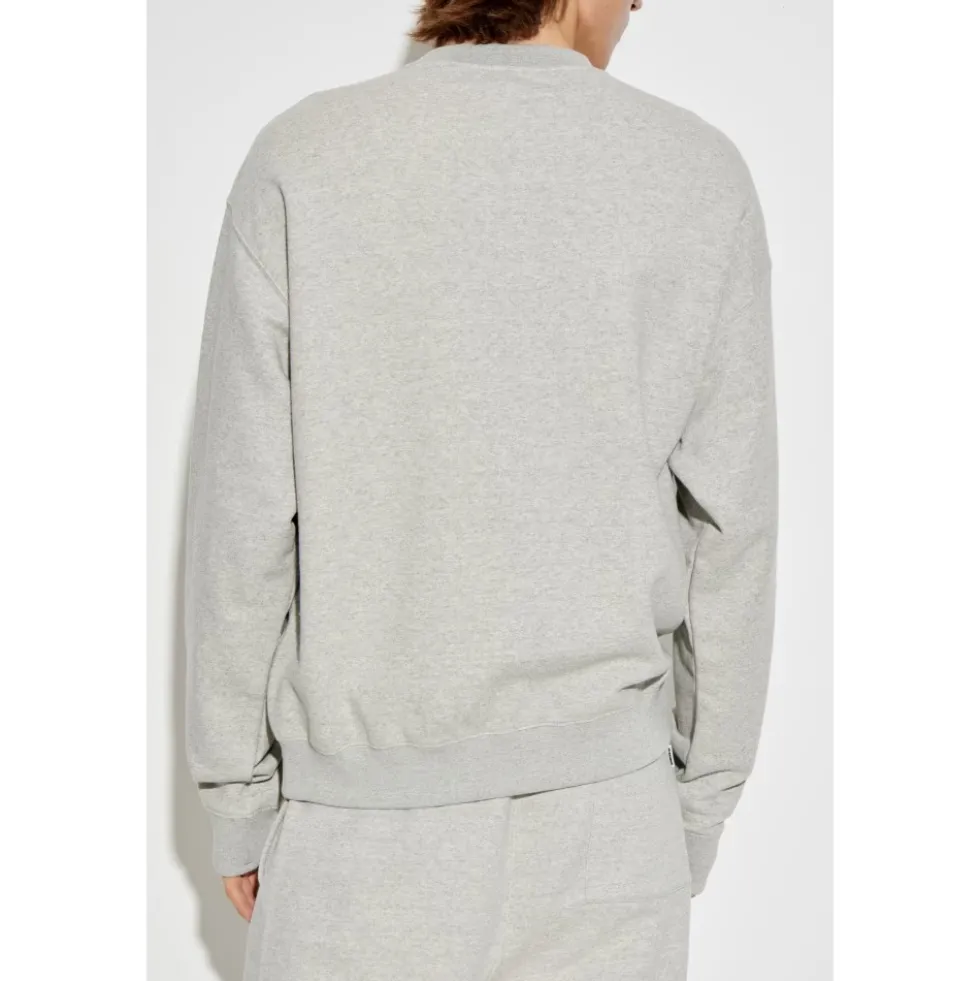 Sweatshirts & Hoodies