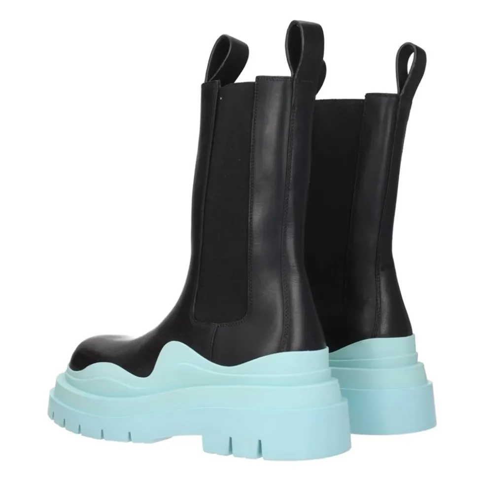 Tire Chelsea Boots