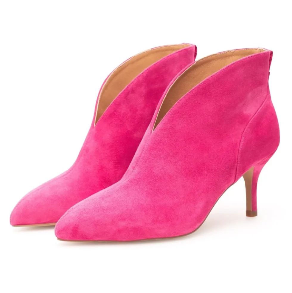 Valentine Low Cut Suede