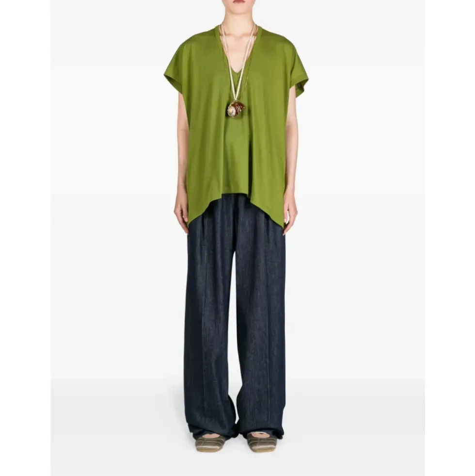 V-neck T-shirt
