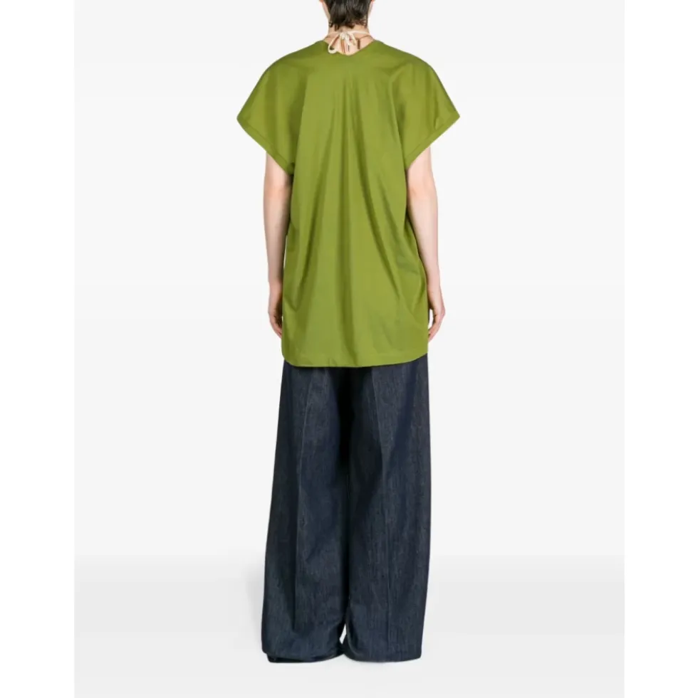 V-neck T-shirt