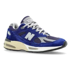 991v2 Sneakers