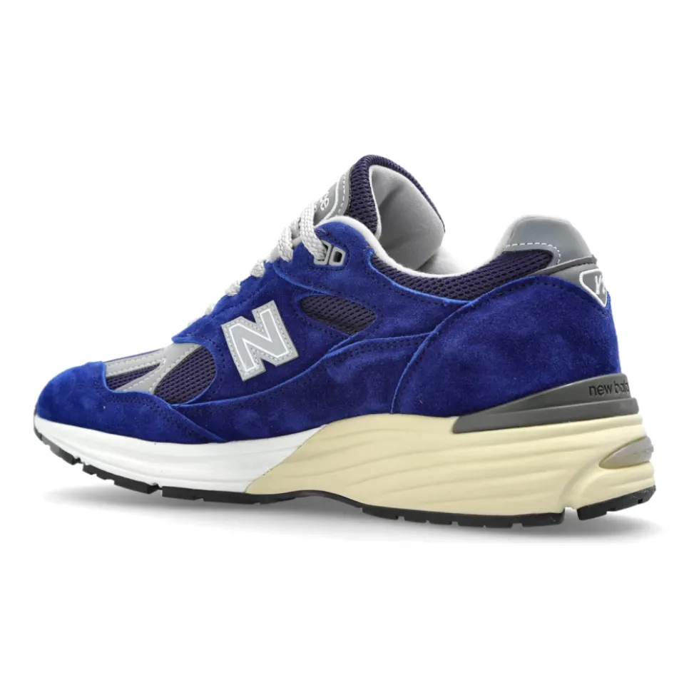 991v2 Sneakers