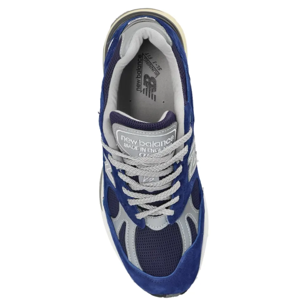 991v2 Sneakers