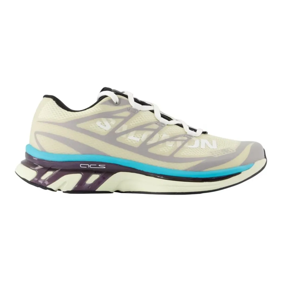 XT Sneakers